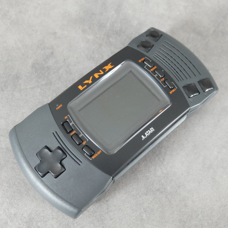 Atari Lynx con accessori