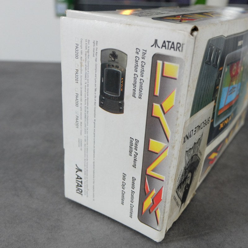 Atari Lynx con accessori