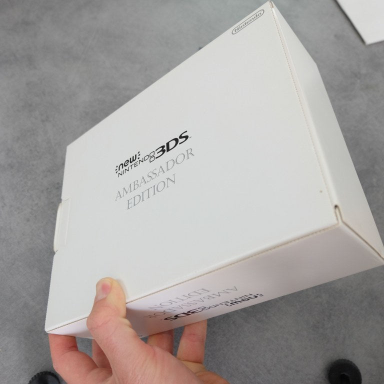 New Nintendo 3ds Ambassador Edition Nuovo Nintendo