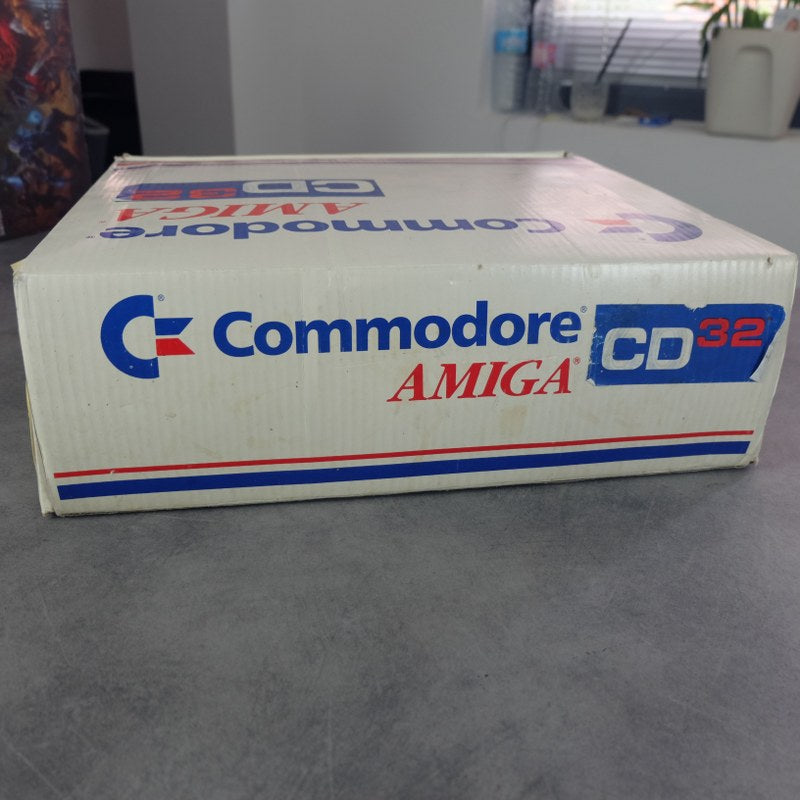Commodore Amiga Cd 32 Commodore