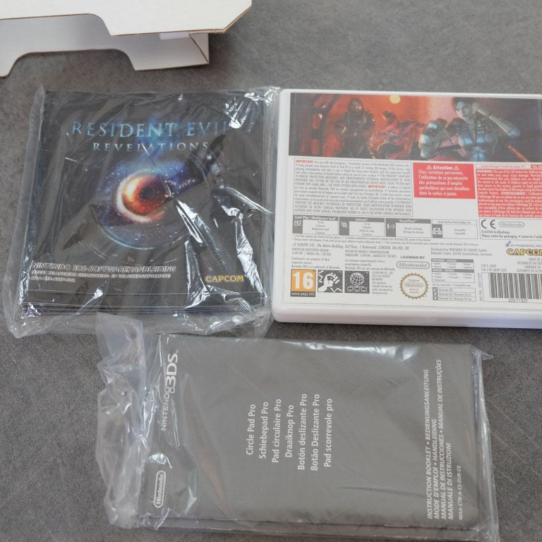 Nintendo 3ds Circle Pad Pro + Resident Evil Revelations Nintendo