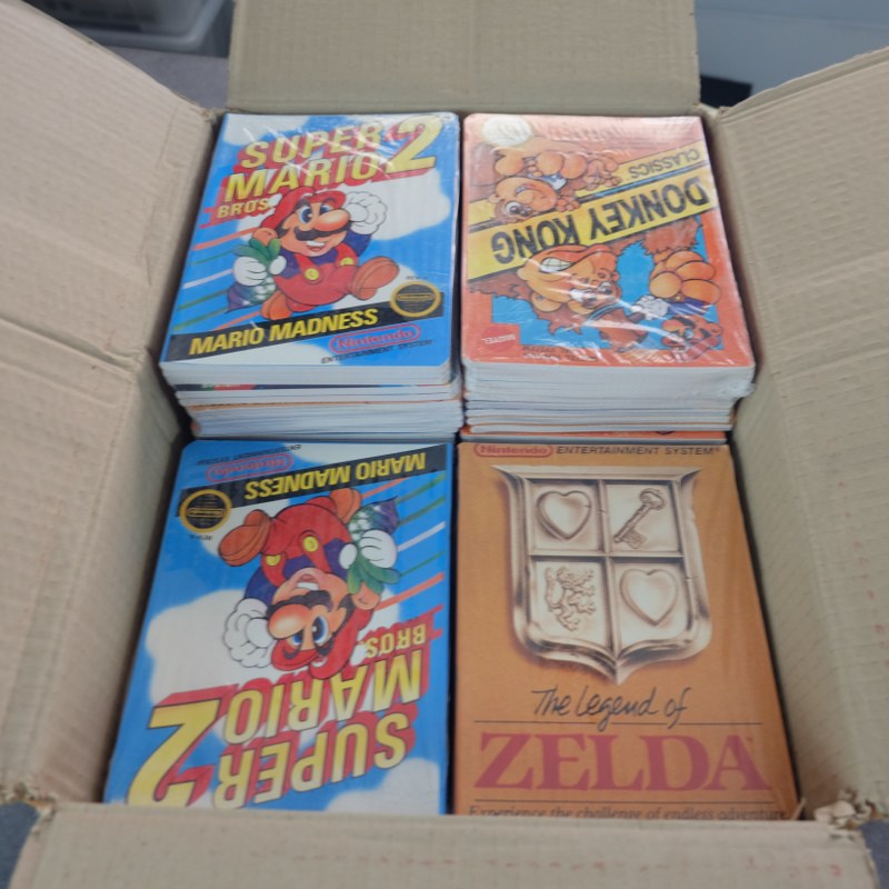 Set Quaderni Nintendo + Shipping Box Mattel Nintendo