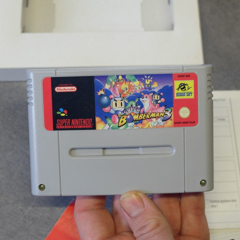 Super Bomberman 3