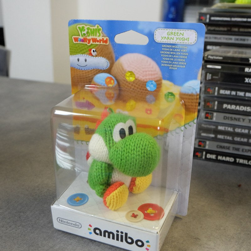 Yoshi’s Woolly World + Amiibo Nuovo Nintendo
