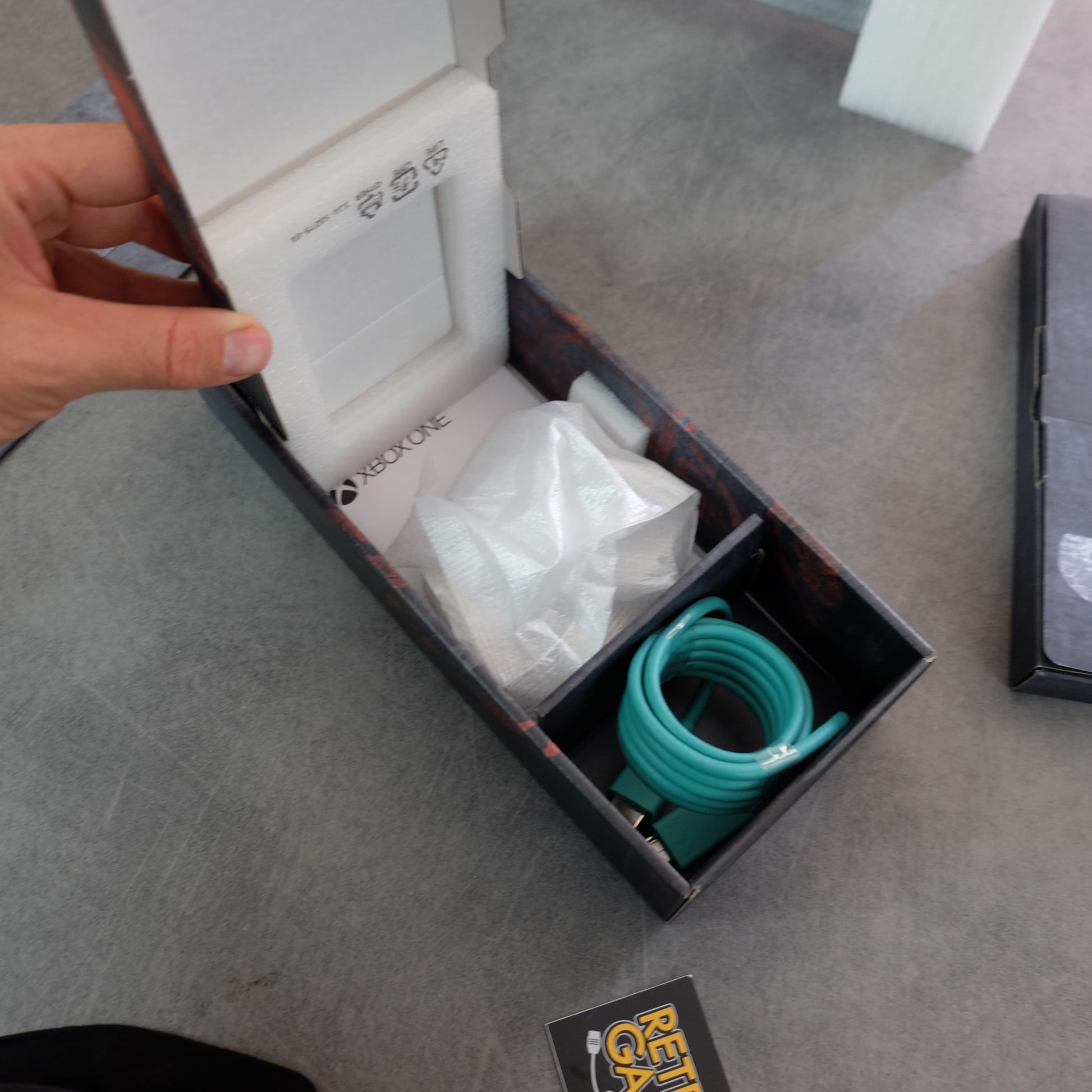 Xbox One x Cyberpunk 2077 Limited Edition Microsoft