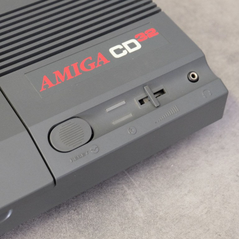 Commodore Amiga Cd 32 Commodore