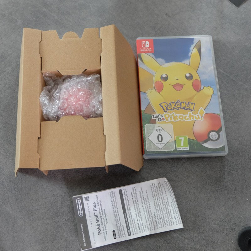 Pokemon Let's Go Pikachu + Pokeball Plus