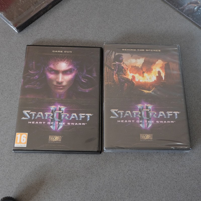 Starcraft 2 Heart of The Swarm Collector’s Edition