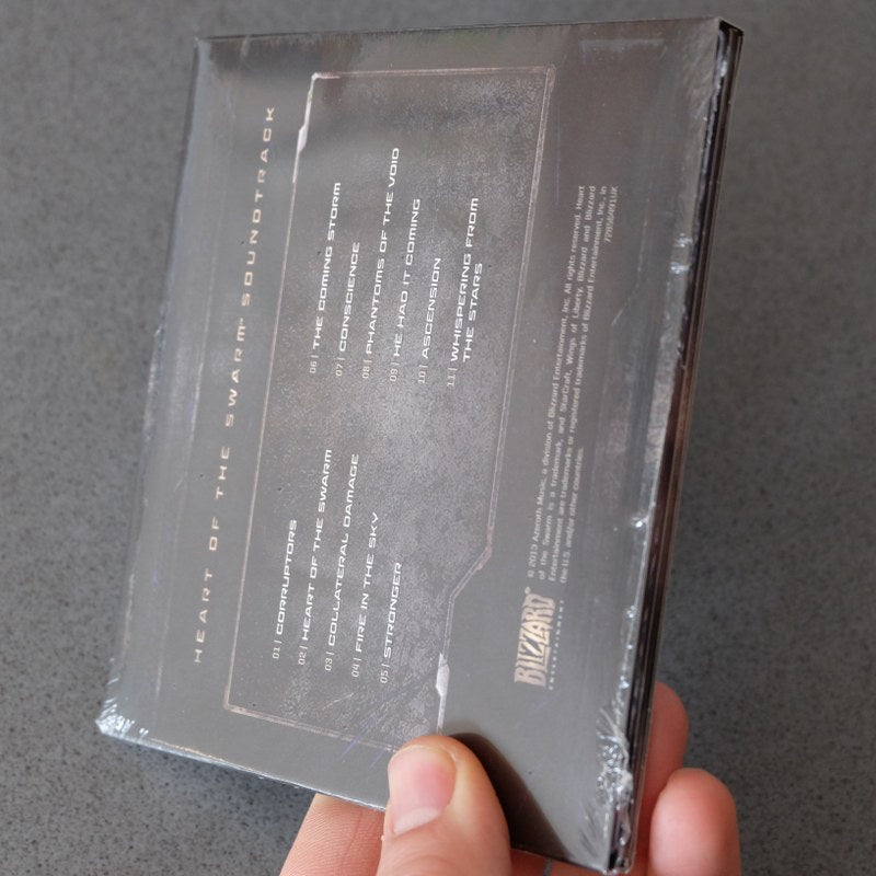 Starcraft 2 Heart of The Swarm Collector’s Edition
