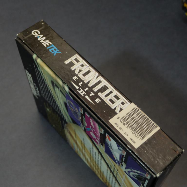 Frontier: Elite 2 Amiga Cd32 - Retrogaming Shop