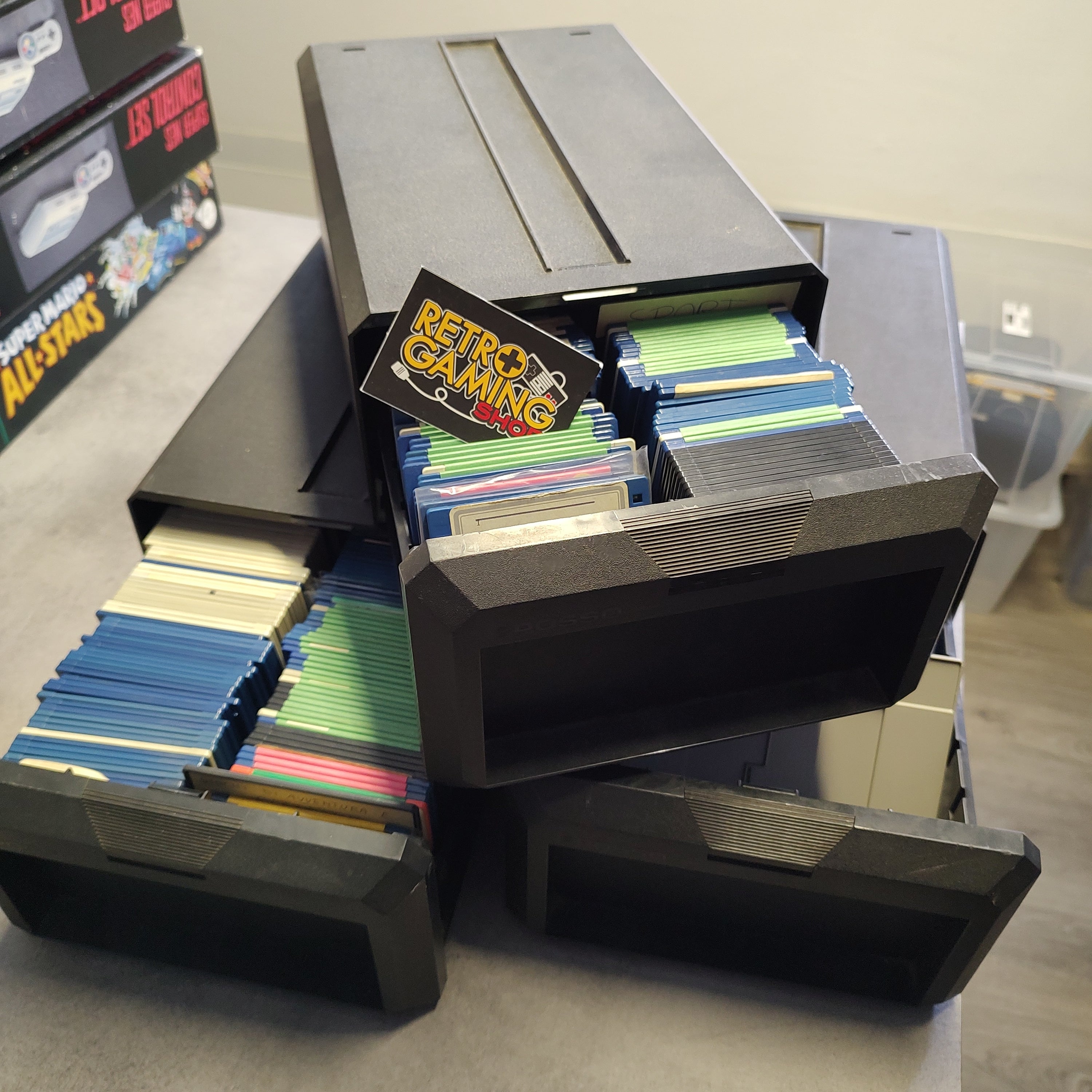 Vendita Lotto giochi Amiga/PC + Pod - Retrogaming Shop