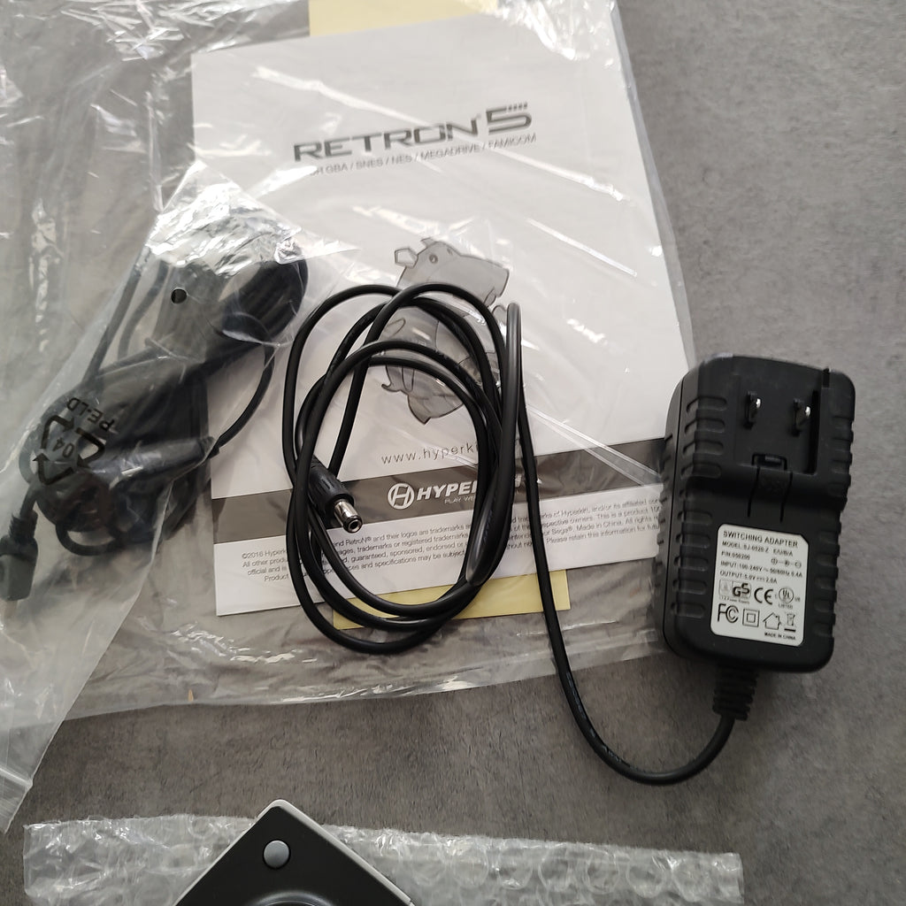 Vendita Retron 5 - Retrogaming Shop