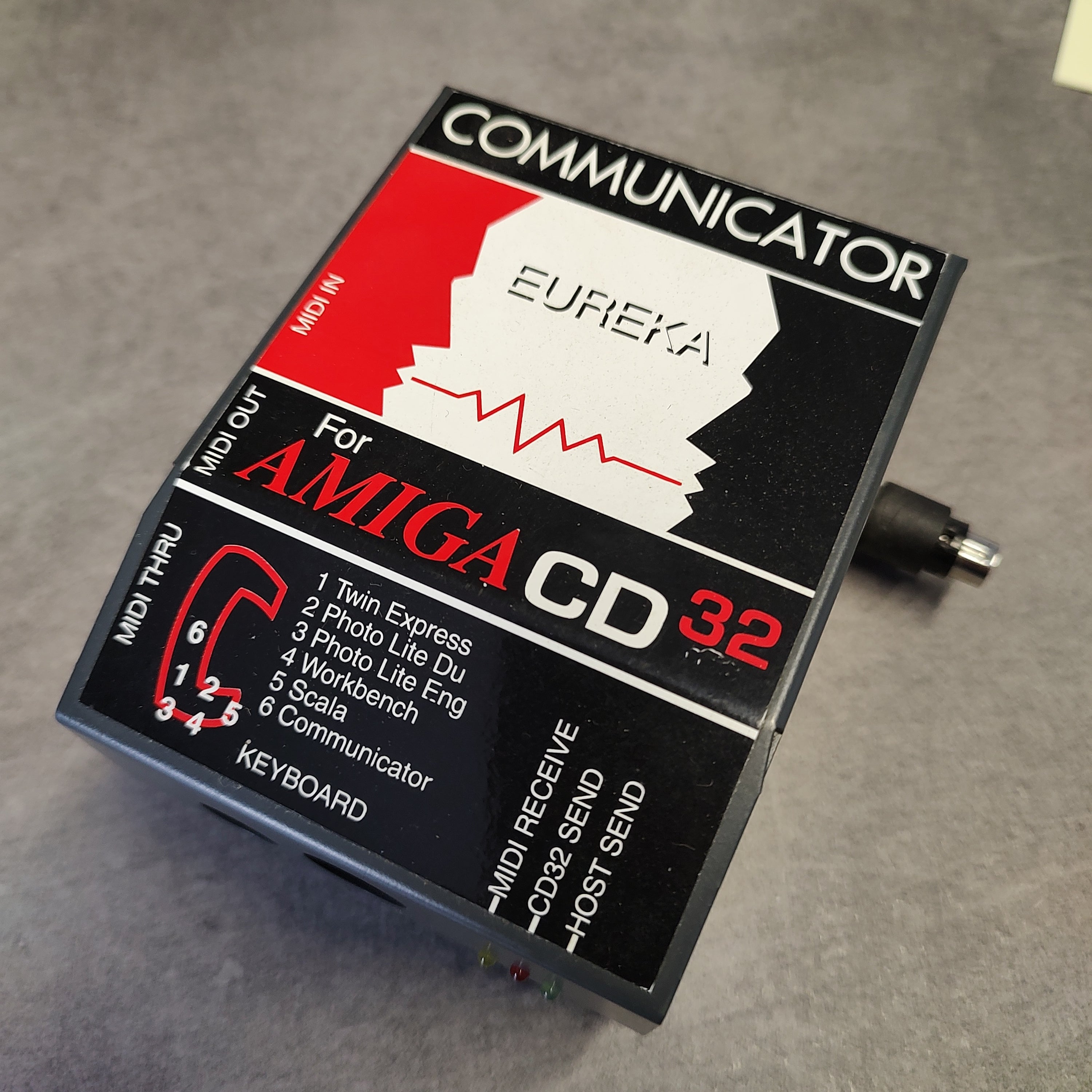 Vendita Amiga CD32 Communicator Eureka - Retrogaming Shop