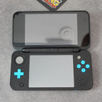 Neue Nintendo 2DS XL Pokéball Edition