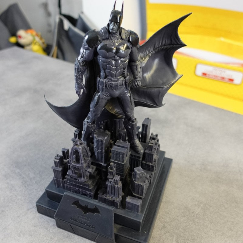 Vendita Batman Arkham Night + Statua e Artbook - Retrogaming Shop