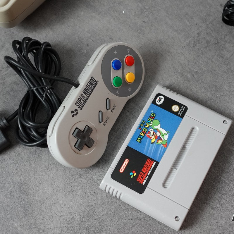 Super Nintendo Pal + Super Mario World
