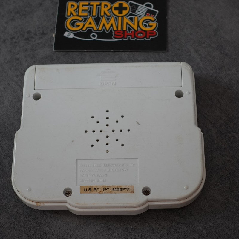Simon's Quest Tiger Electronics Game