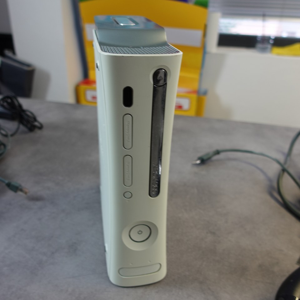 Vendita Xbox 360 16 GB - Retrogaming Shop