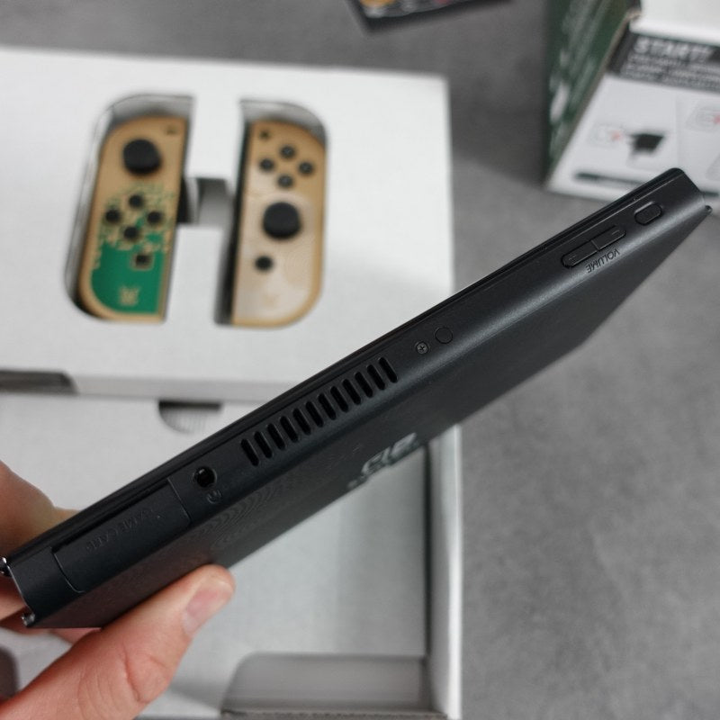 Vendita The Legend Of Zelda Tears of The Kingdom Switch Oled - Retrogaming Shop