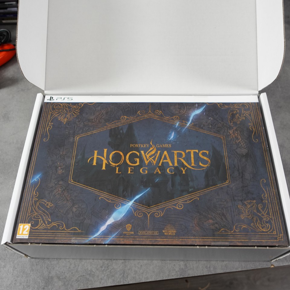 Vendita Hogwart's Legacy Collector's Edition Nuovo + Shipping Box - Retrogaming Shop