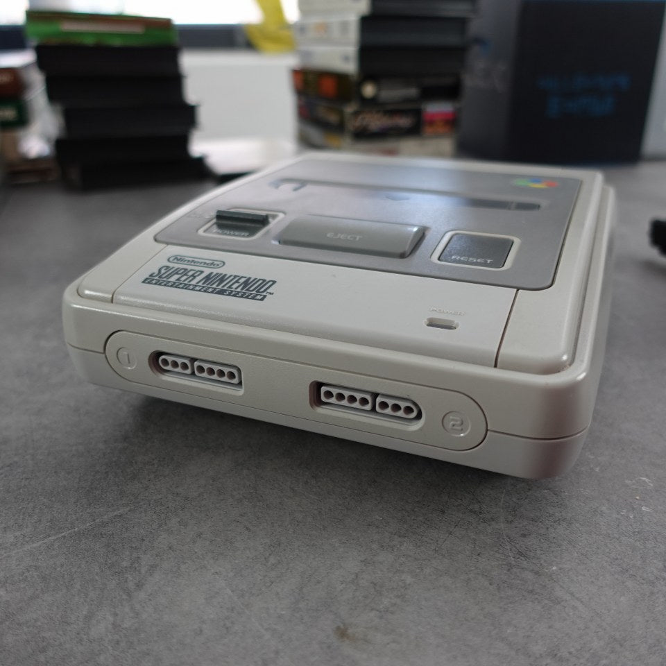 Vendita Super Nintendo Pal + Super Mario World - Retrogaming Shop