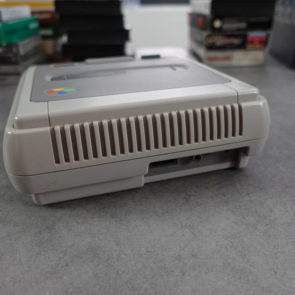 Vendita Super Nintendo Pal + Super Mario World - Retrogaming Shop