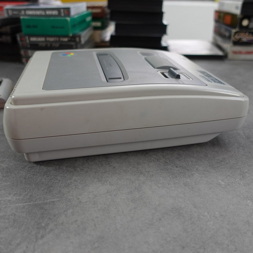 Vendita Super Nintendo Pal + Super Mario World - Retrogaming Shop