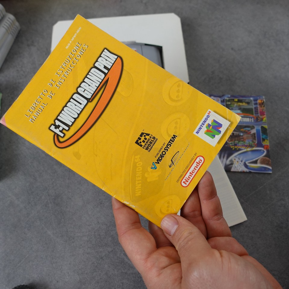 Vendita F-1 World Grand Prix - Retrogaming Shop