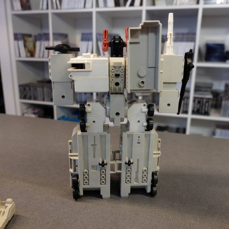 Metroplex  Transformers G1 Nintendo