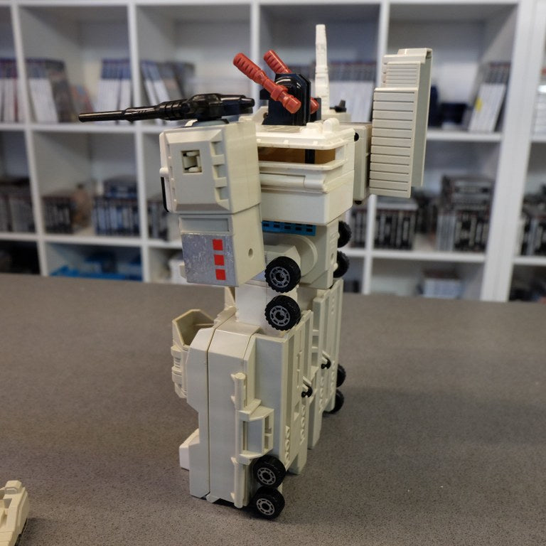 Metroplex  Transformers G1 Nintendo
