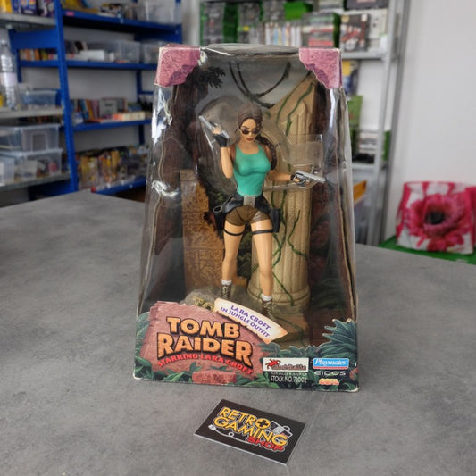 Tomb Raider Starring Lara Croft in Jungle Outfit Nuova.