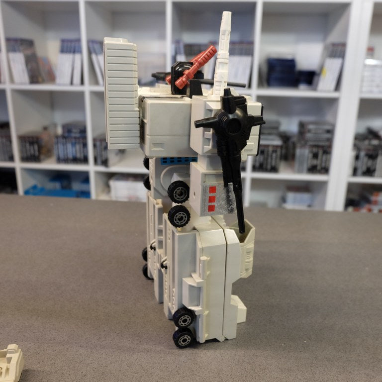 Metroplex  Transformers G1 Nintendo