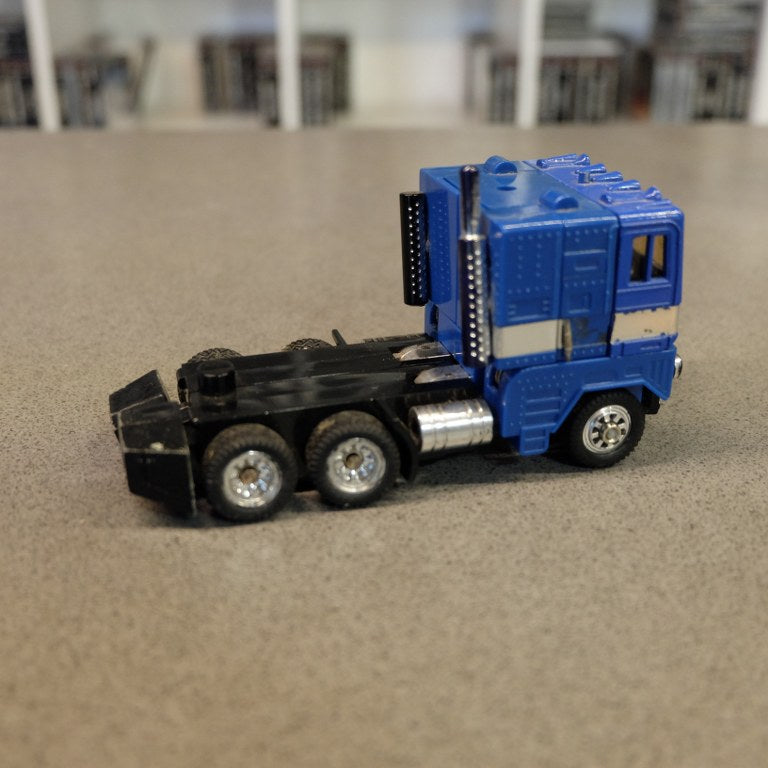 Ultra Magnus Diaclone  Transformers G1 Nintendo