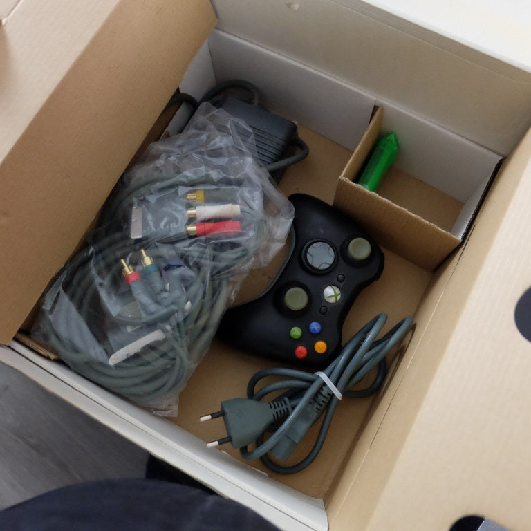 Xbox 360 Elite Halo 3 ODST + Halo 3 + Halo Reach