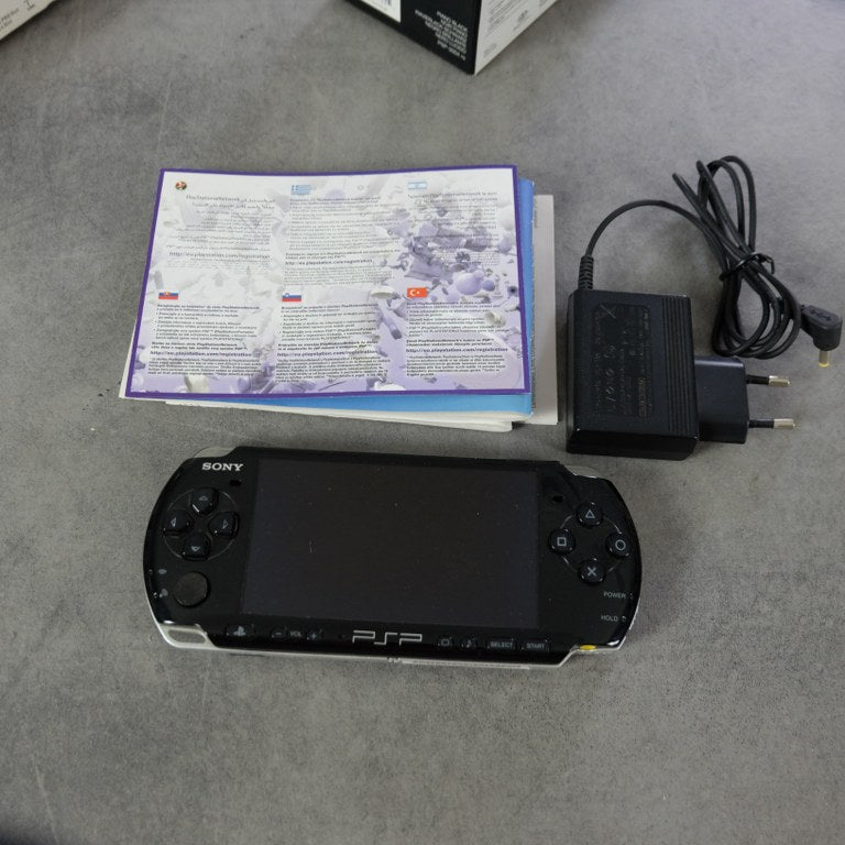 Vendita Psp Playstation Portable 3004 Eyepet - Retrogaming Shop