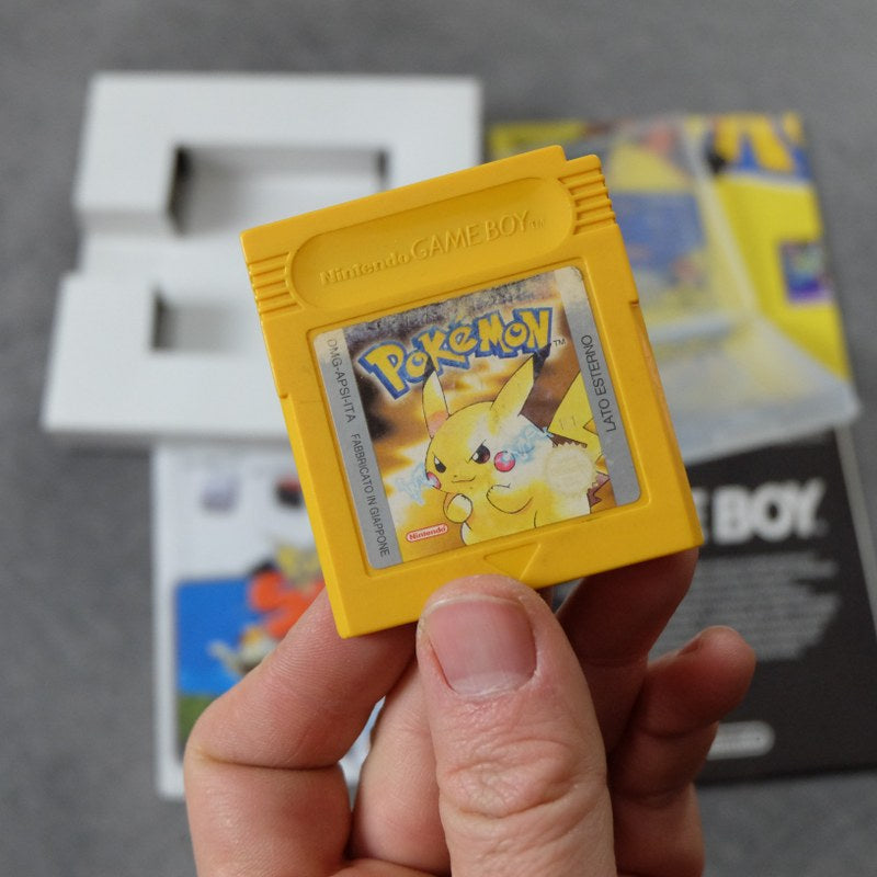 Vendita Pokemon Versione Gialla - Retrogaming Shop
