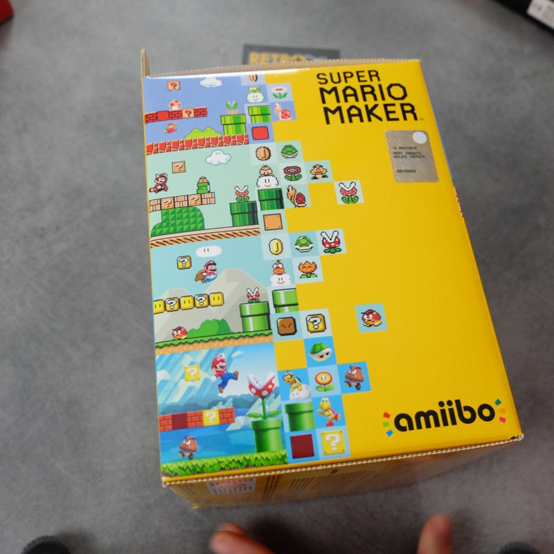Vendita Super Mario Maker + Artbook + Amiibo Nuovo - Retrogaming Shop