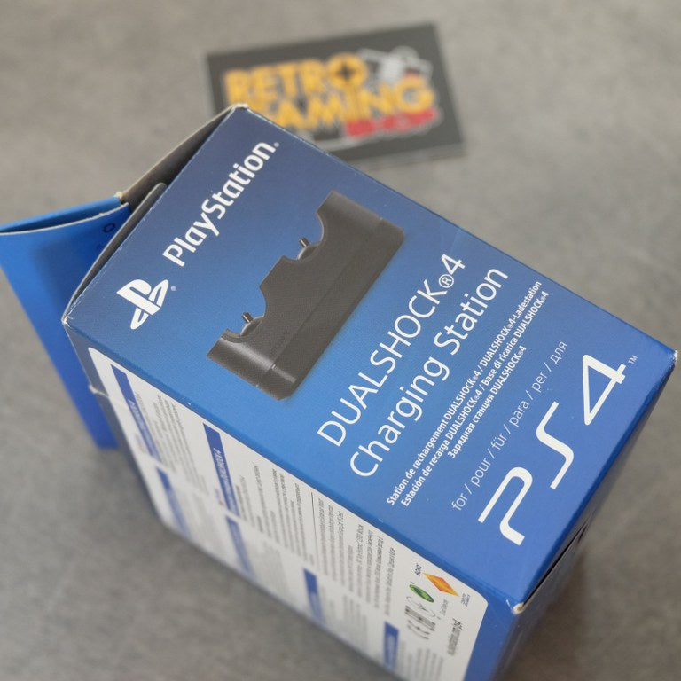Vendita Dualshock 4 Charging Station Nuovo - Retrogaming Shop