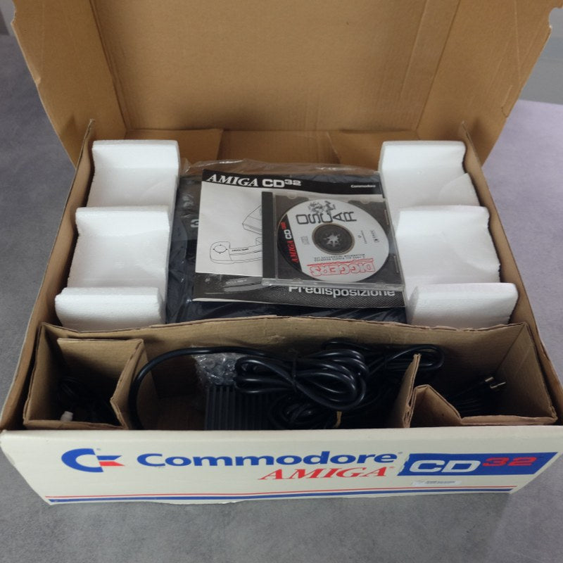 Vendita Commodore Amiga Cd 32 - Retrogaming Shop