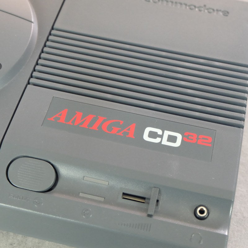 Vendita Commodore Amiga Cd 32 - Retrogaming Shop