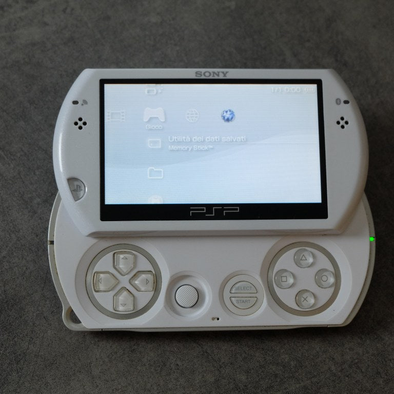Vendita Psp Go - Retrogaming Shop