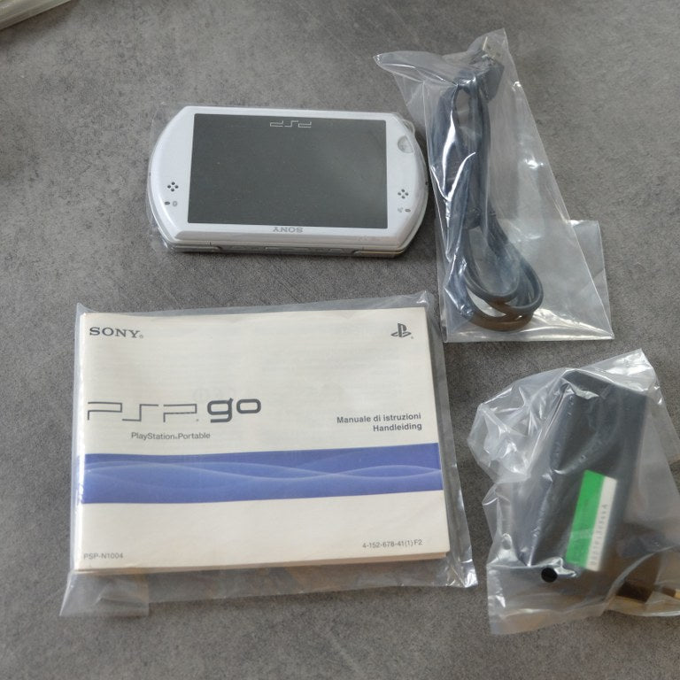 Vendita Psp Go - Retrogaming Shop