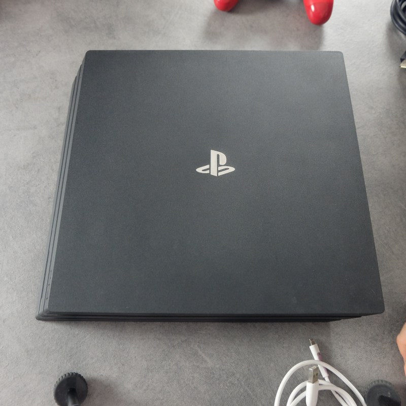 Vendita Playstation 4 Pro 1 TB - Retrogaming Shop