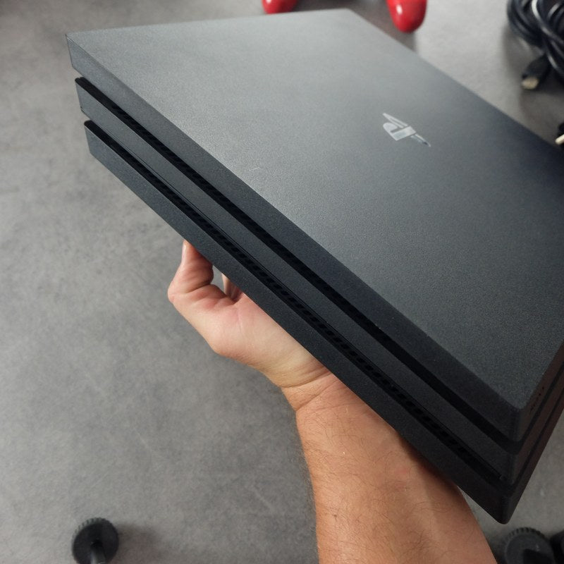 Vendita Playstation 4 Pro 1 TB - Retrogaming Shop