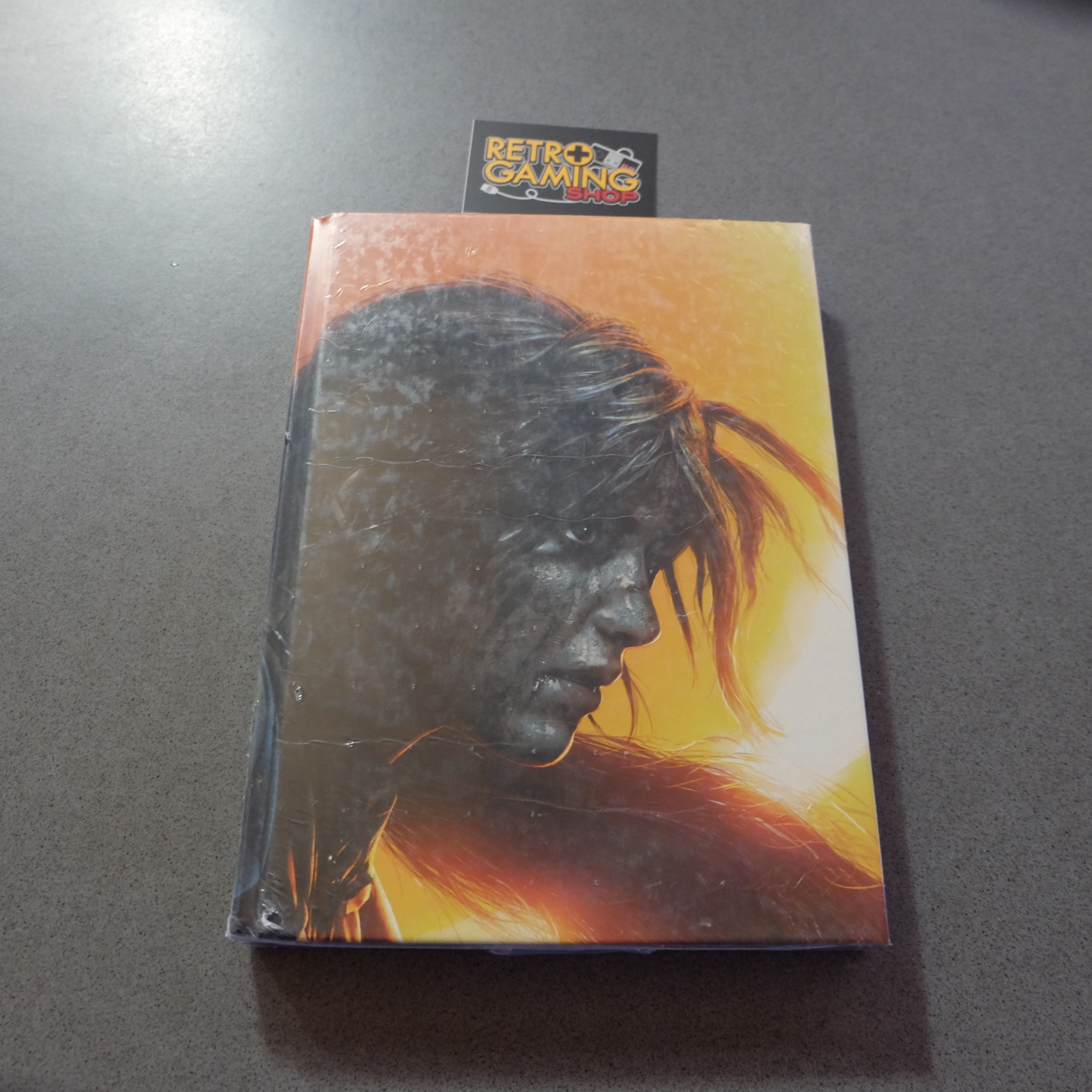 Vendita Rise of The Tomb Raider Guida Ufficiale Nuova - Retrogaming Shop