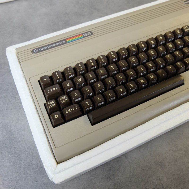 Vendita Commodore 64 - Retrogaming Shop