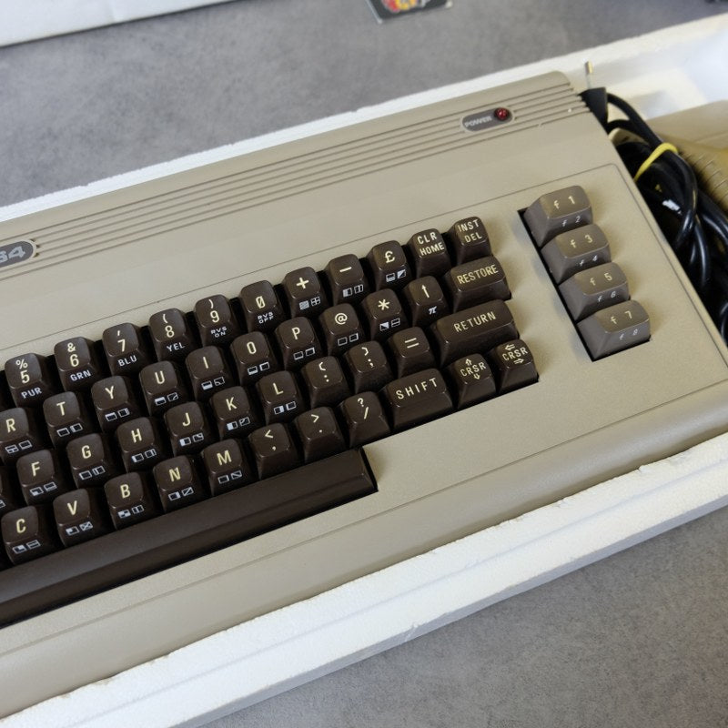 Vendita Commodore 64 - Retrogaming Shop