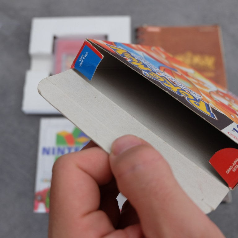 Vendita Pokemon Versione Rossa - Retrogaming Shop