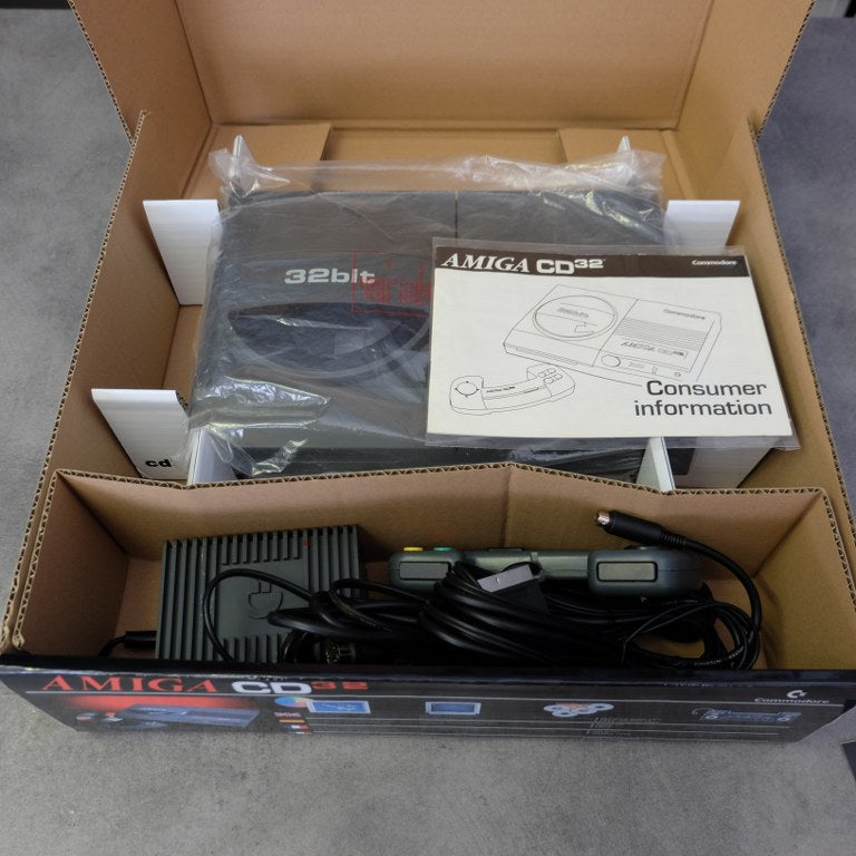 Vendita Commodore Amiga Cd 32 - Retrogaming Shop