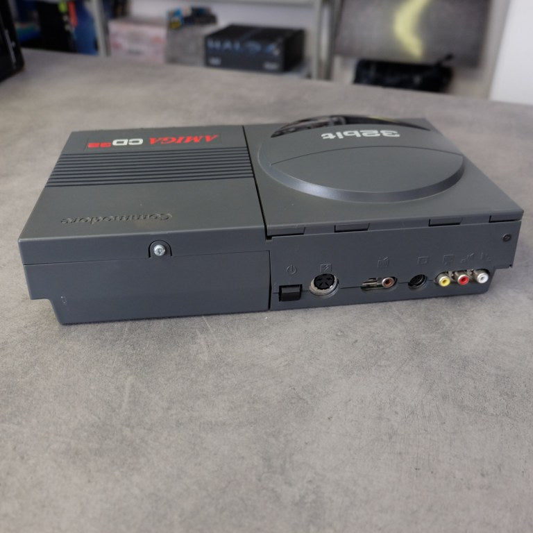Commodore Amiga Cd 32 Commodore
